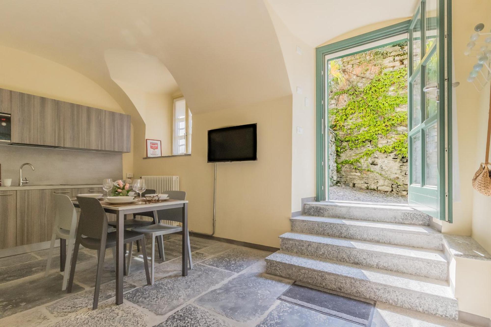 Tiny Duke Apartment Варенна Екстер'єр фото